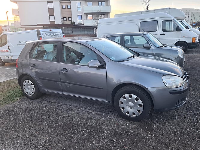 2004 Volkswagen Golf