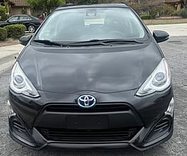 2017 TOYOTA Prius c