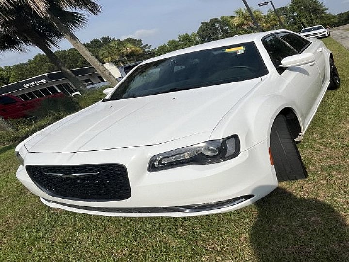 2019 Chrysler 300
