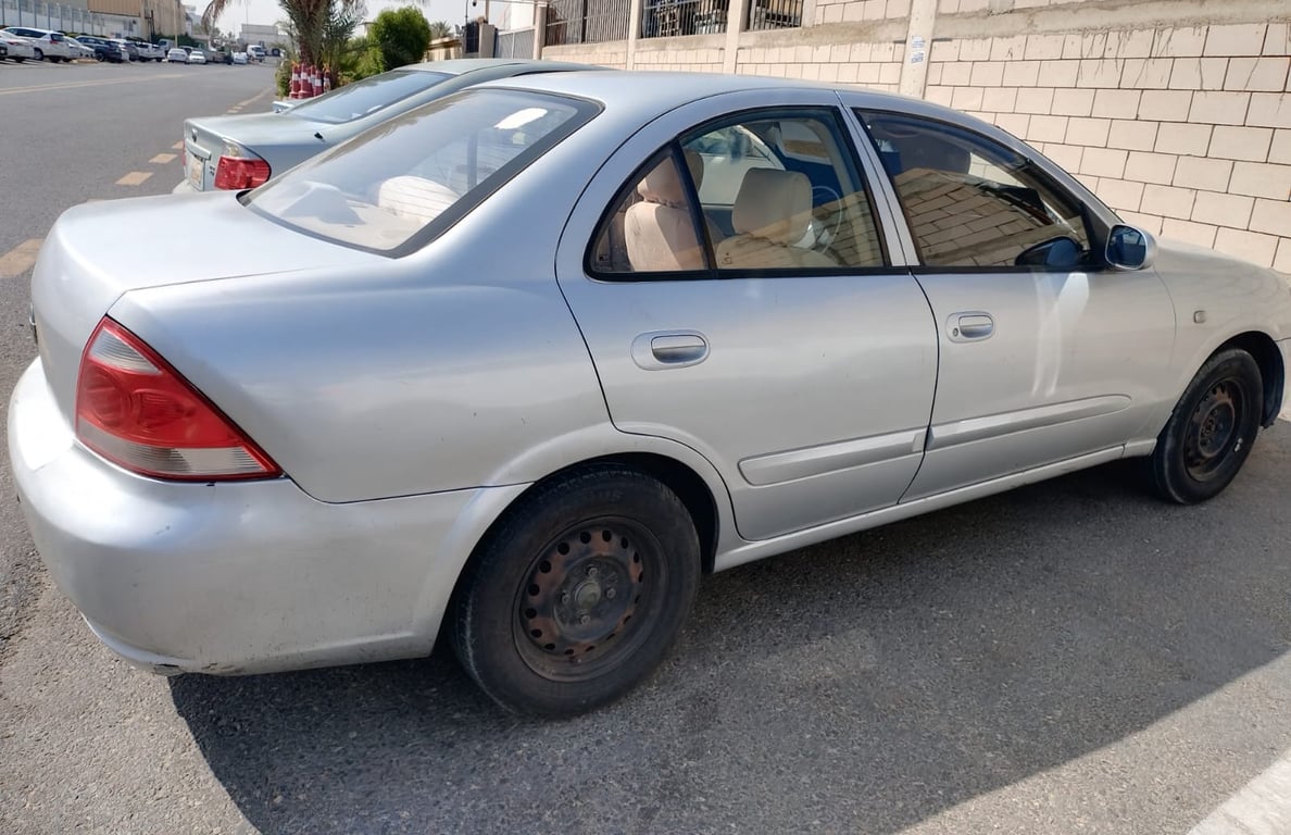 2009 Nissan Sunny