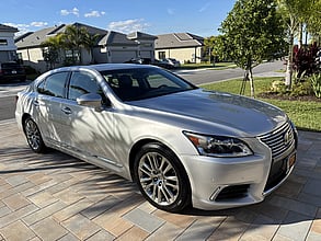 2016 Lexus LS