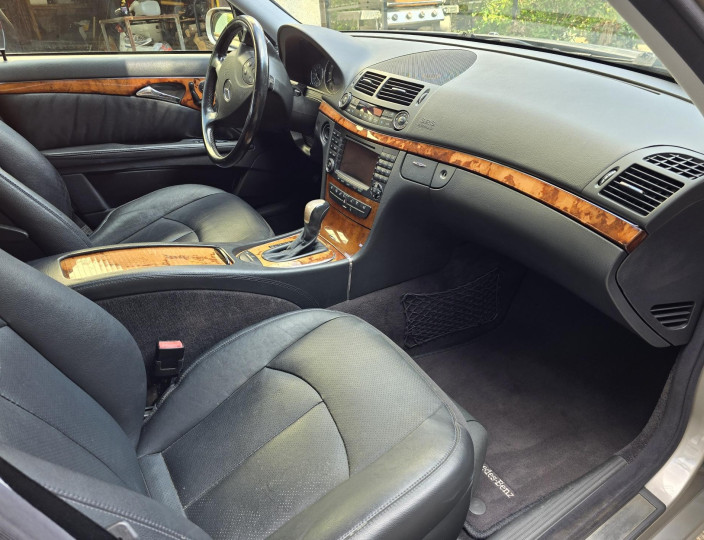 2005 Mercedes-Benz