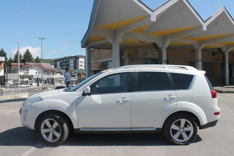 2012 Peugeot 4007