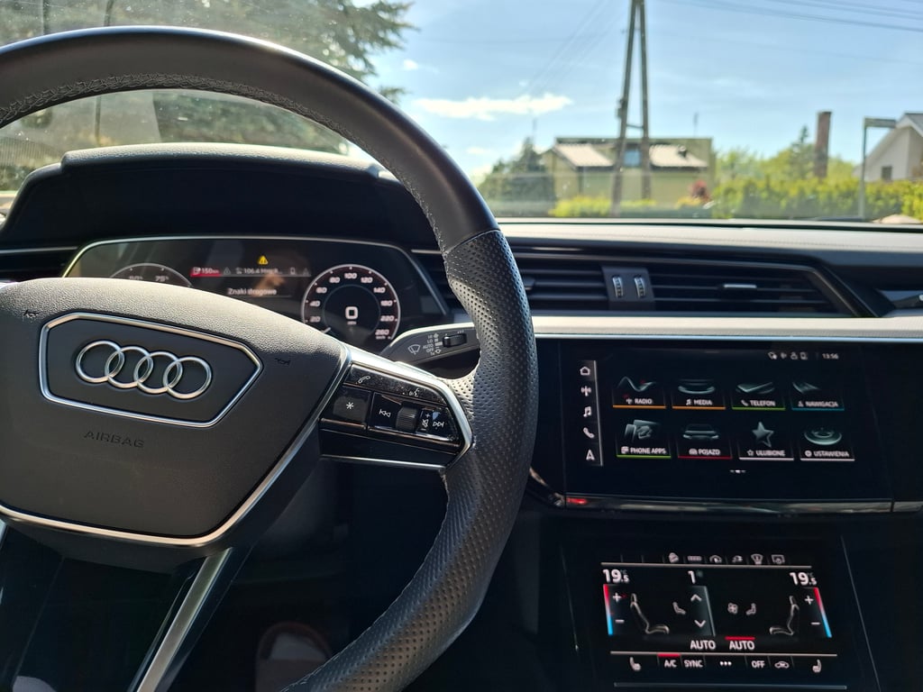 2022 Audi e-tron