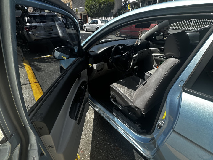 Hyundai Accent 2011