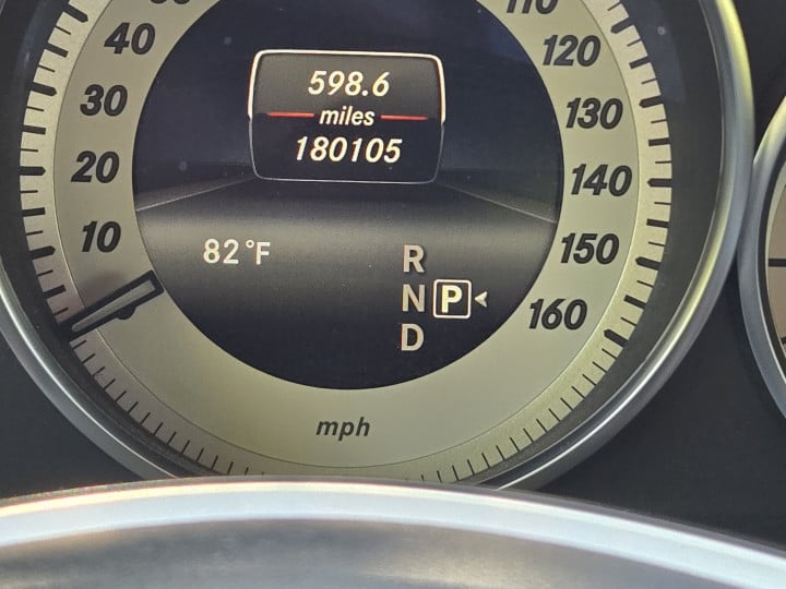 Mercedes-Benz E-Class 27403