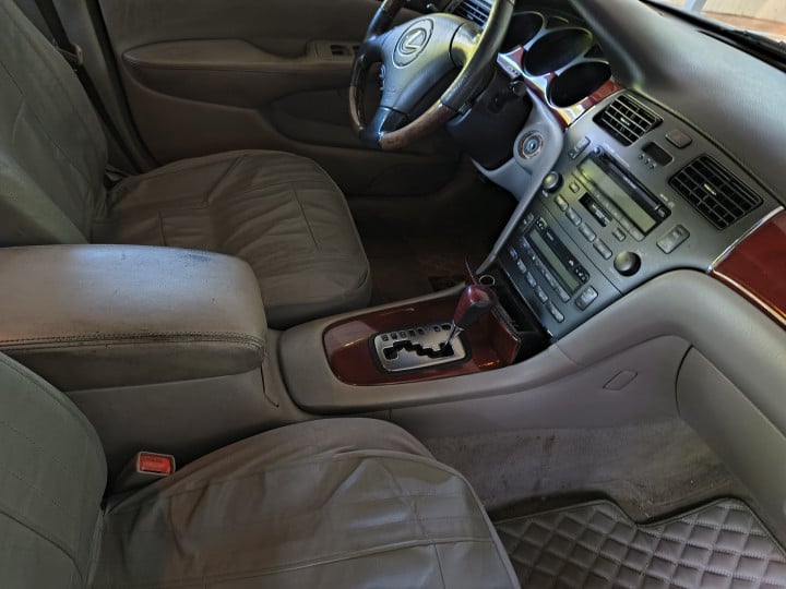 Lexus ES