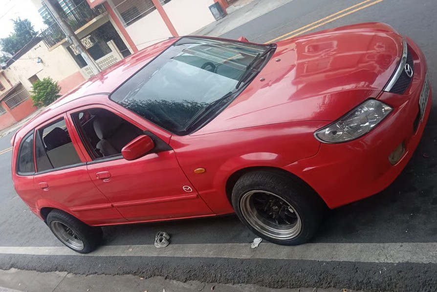 2002 Mazda Allegro