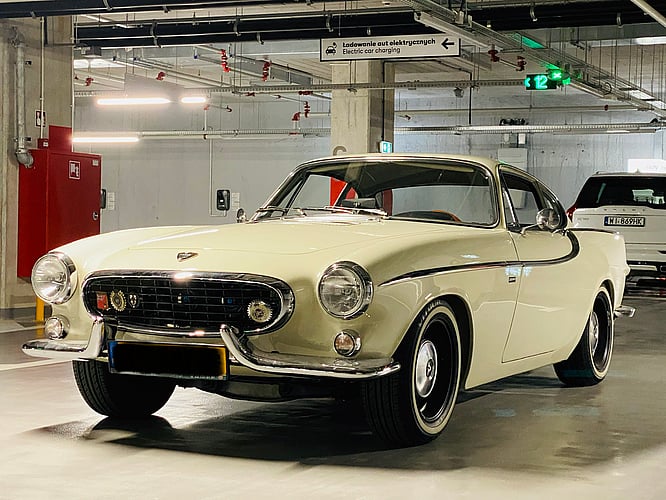 1964 Volvo P1800