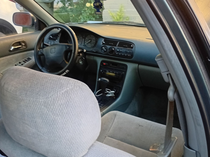 Honda 84102