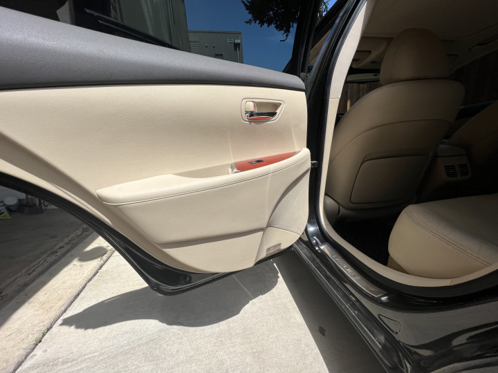 Lexus ES