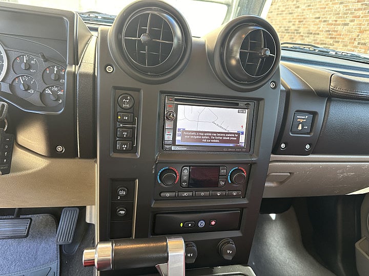 HUMMER H2