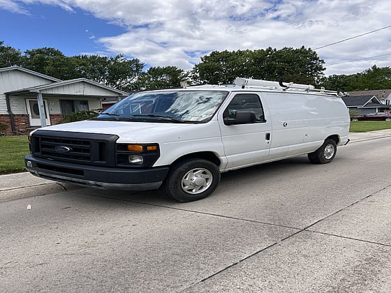 2010 Ford E-Series Van