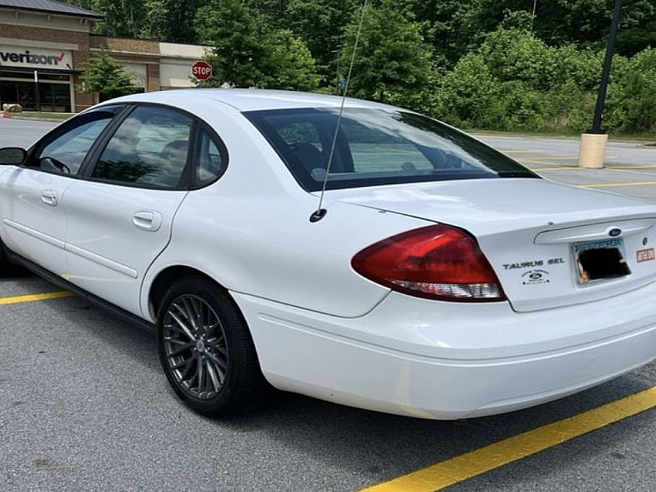 Ford Taurus