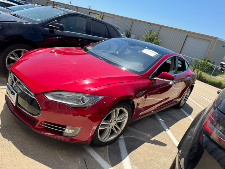 Tesla Model S 2013