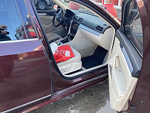 2013 VOLKSWAGEN Passat