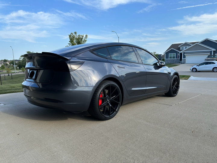 2022 Tesla