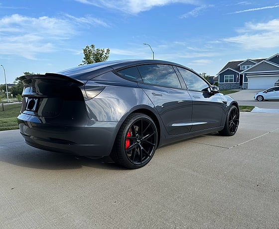 2022 Tesla