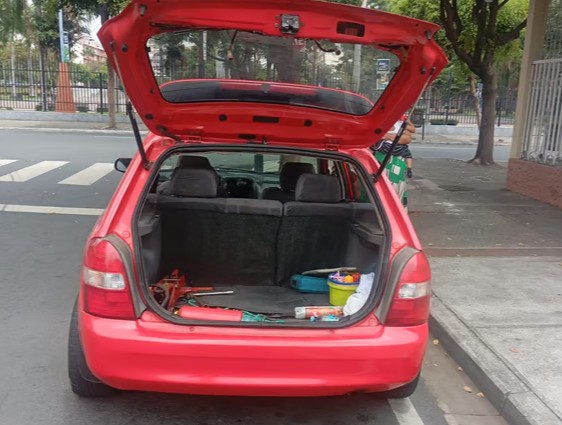 2002 Mazda Allegro