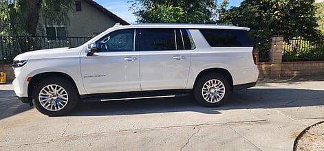 2023 CHEVROLET Suburban