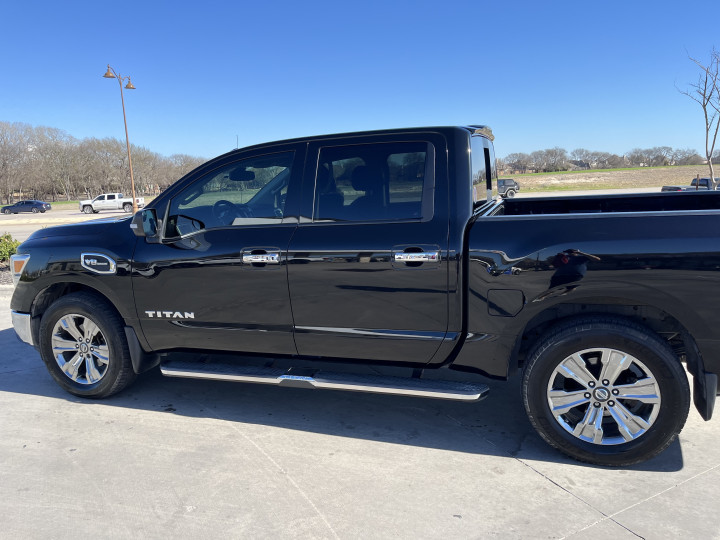 2017 Nissan