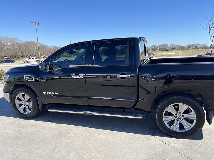2017 Nissan