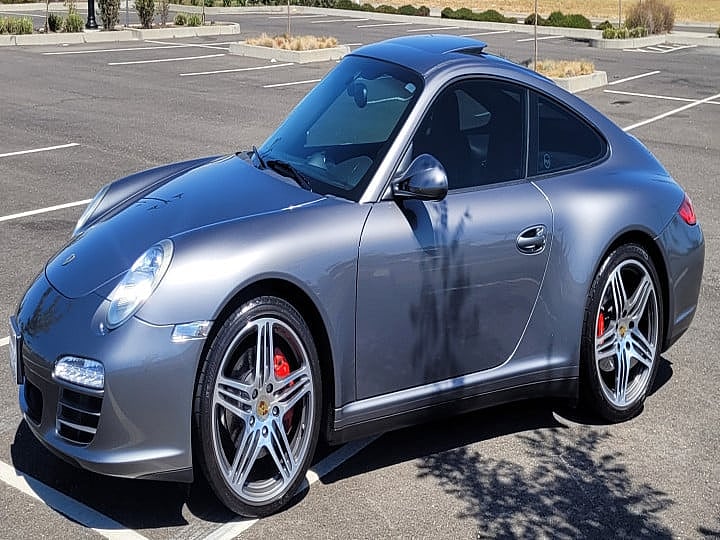 2011 PORSCHE 911