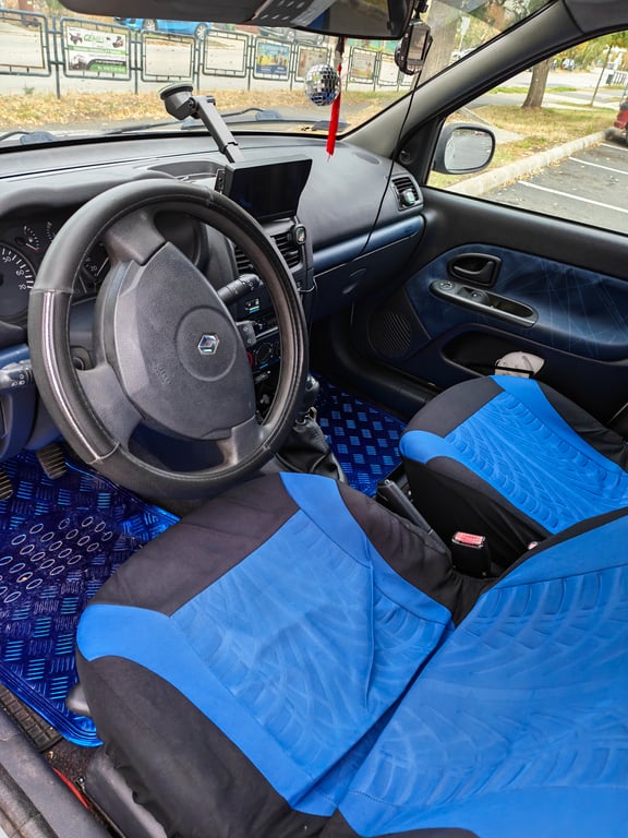 2002 Renault Clio