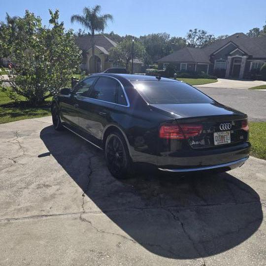 2011 AUDI A8