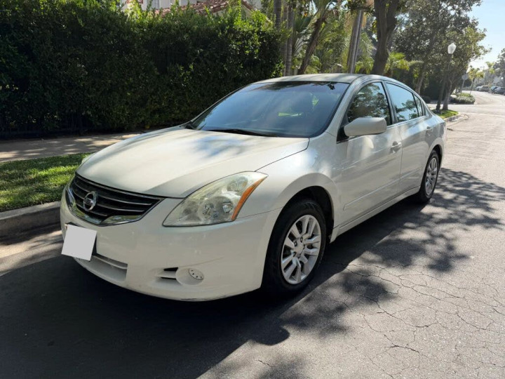 2011 Nissan
