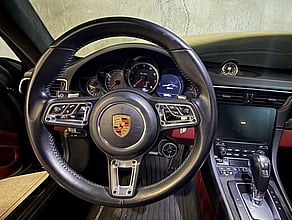 2018 PORSCHE 911