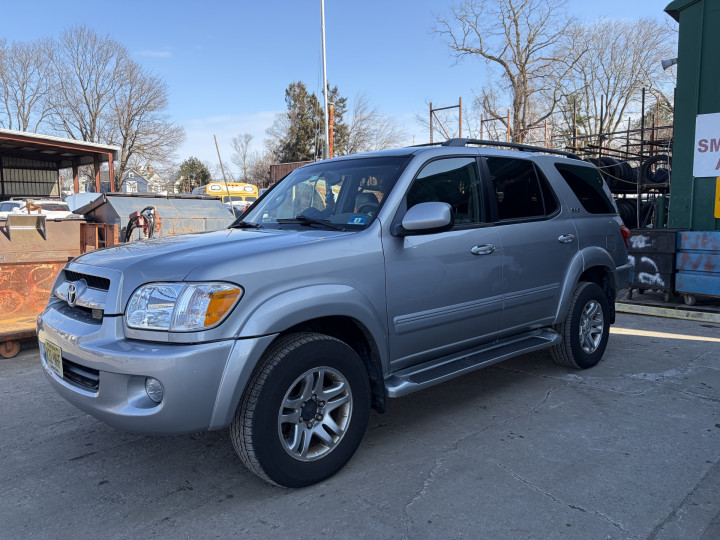 Toyota Sequoia