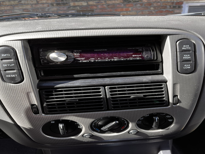 2005 FORD Explorer