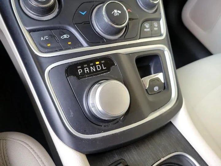 Chrysler 200 19151