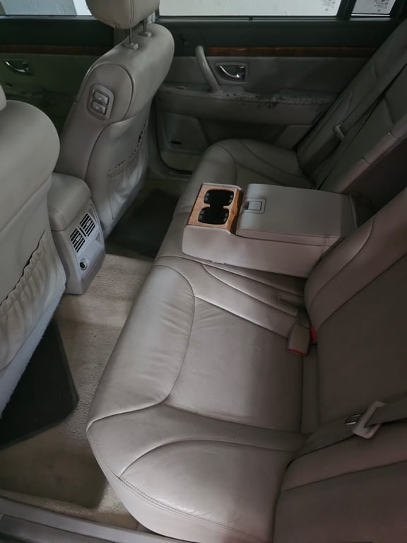 2005 Kia Opirus