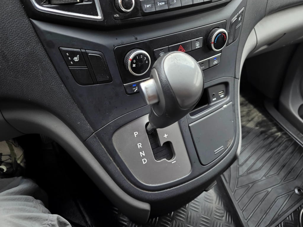2017 Hyundai H-1 - foto 3