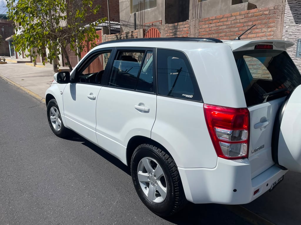 2014 Suzuki Grand Nomade