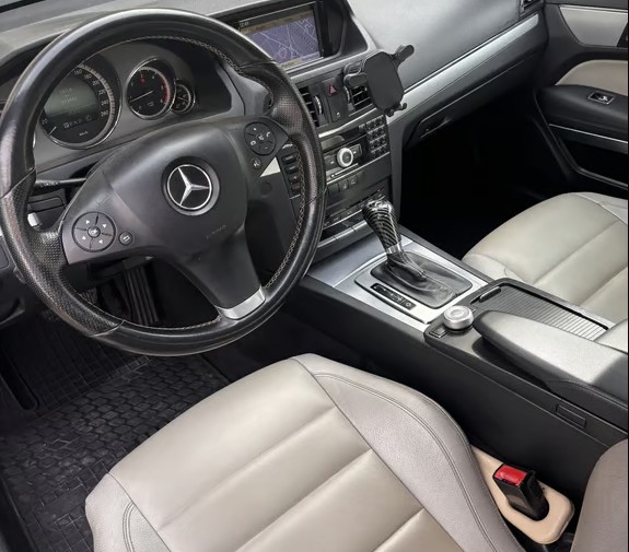 2010 Mercedes-Benz E-Class