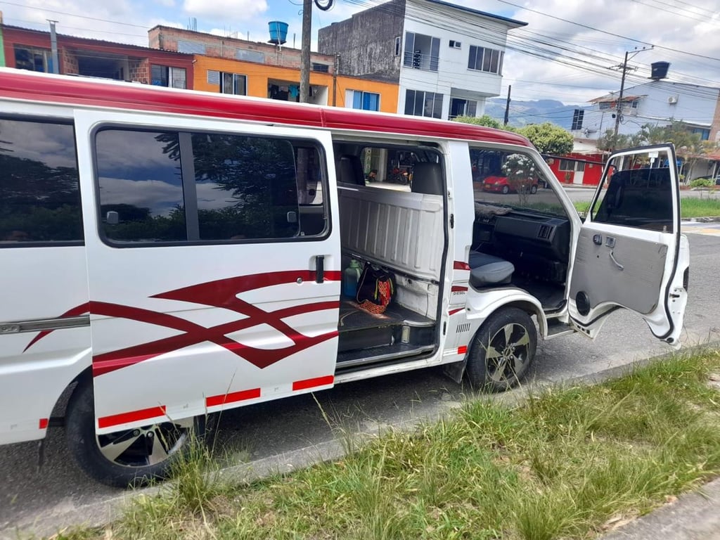 1996 Kia Besta