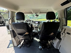 2023 CHRYSLER Voyager