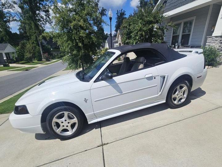 2003 Ford Mustang