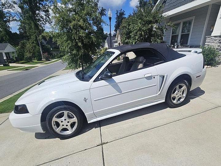 2003 Ford Mustang