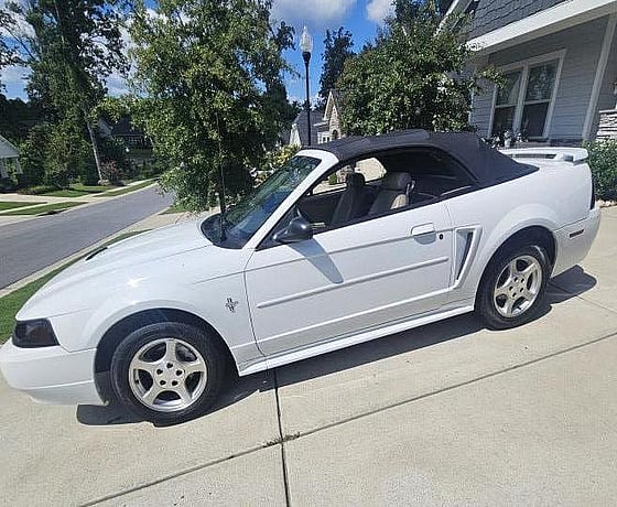 2003 Ford Mustang