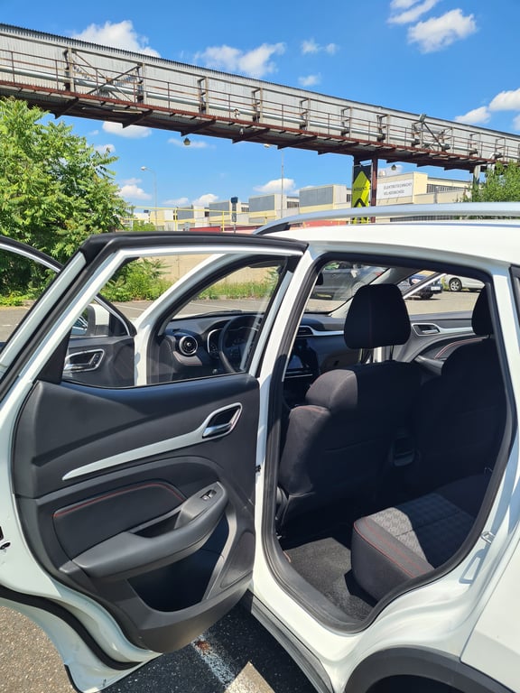 2024 MG ZS