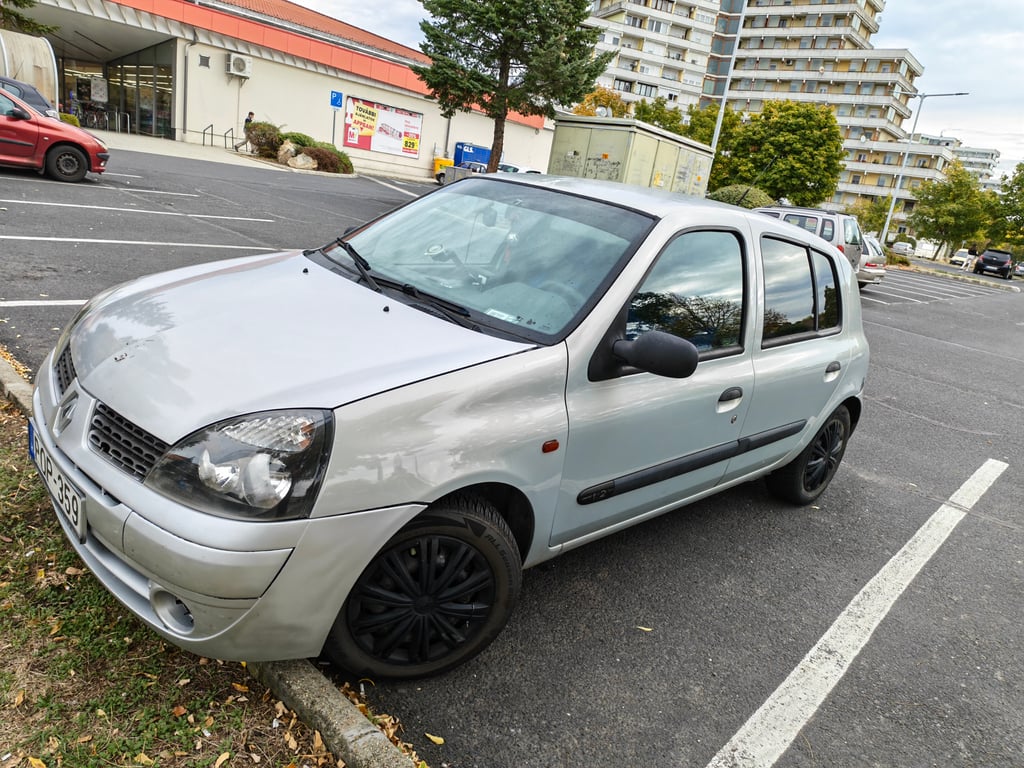 2002 Renault Clio