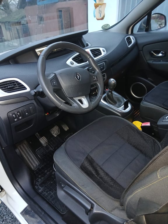 2010 Renault Scenic