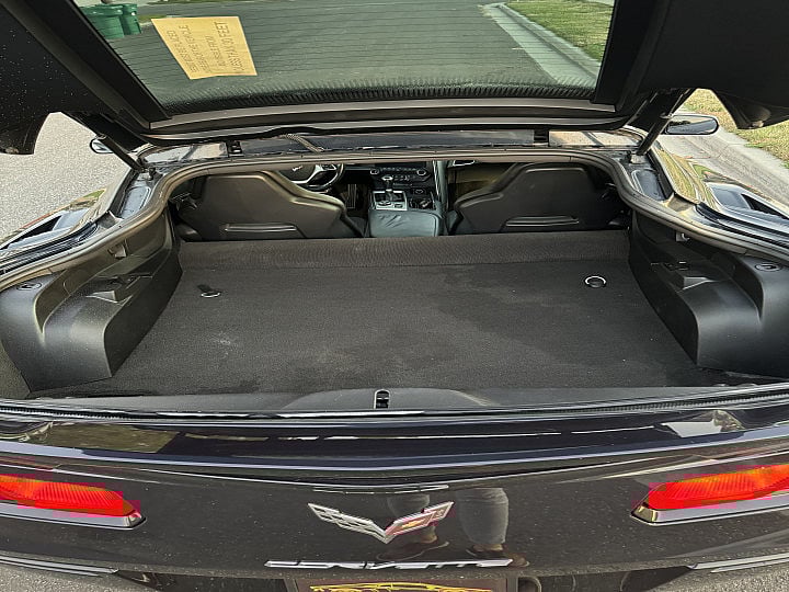 Chevrolet Corvette 84041