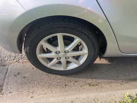 Toyota Prius c 68516