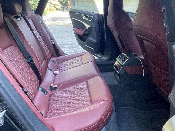 Audi 48067