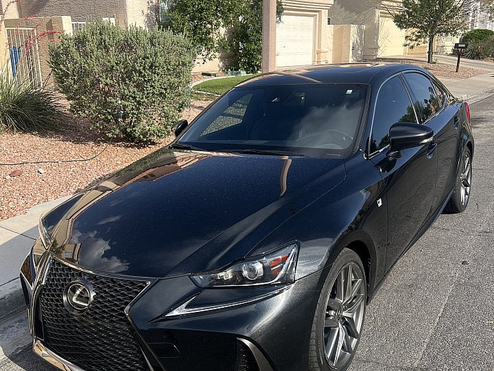 Lexus IS